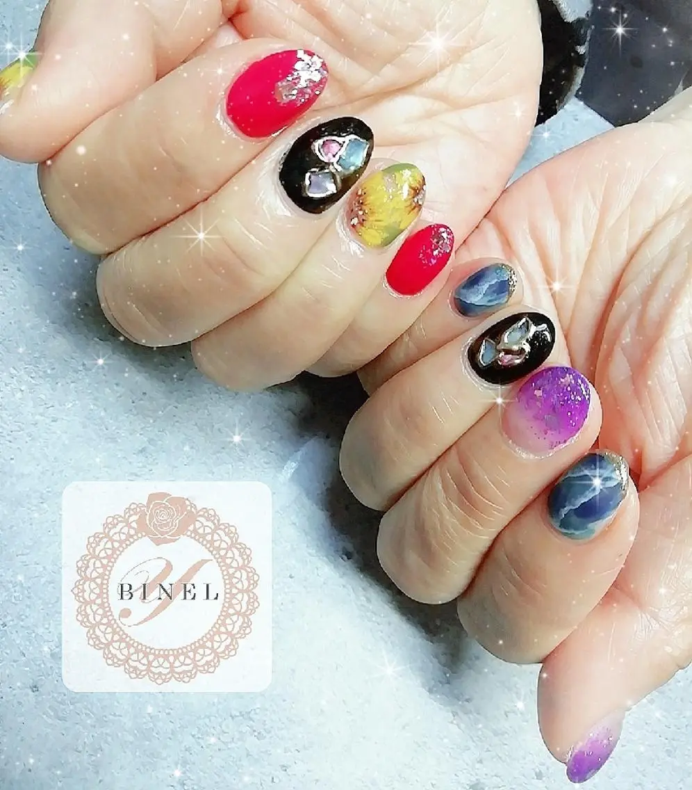 ネイル ラメ(グリッター) ラメグラデーション 大理石ネイル(マーブル) ニュアンスネイル 夏ネイル ハンドネイル Nail Salon Y.BINELのネイルデザイン