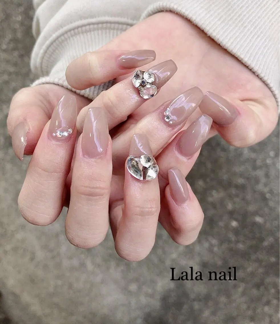 ネイル ストーンネイル Lala nailのネイルデザイン