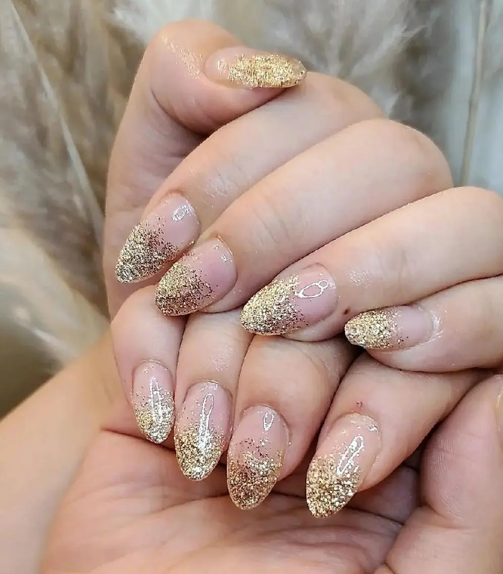 ネイル グラデーション ラメ(グリッター) ラメグラデーション Garnet nailのネイルデザイン