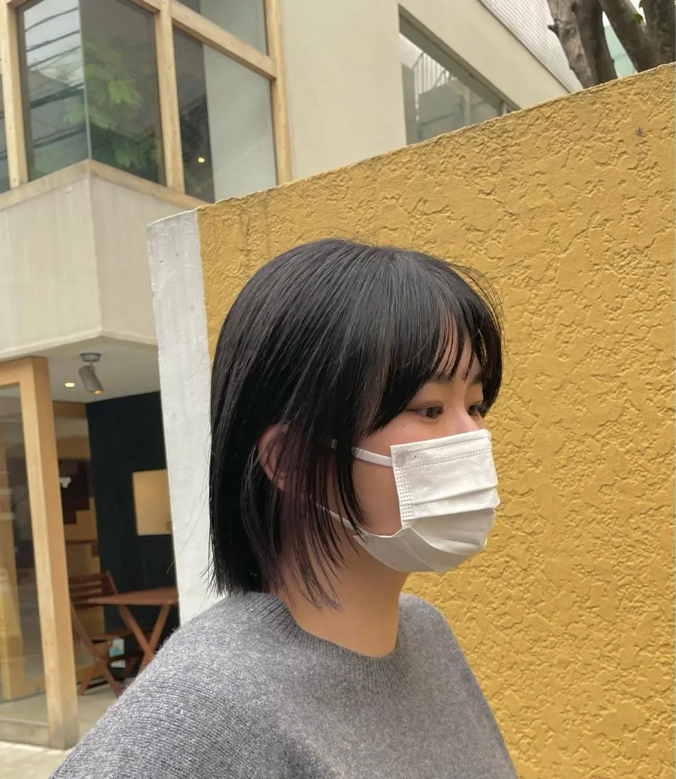 ミディアム カラー 顔周りカット kana .のヘアスタイル