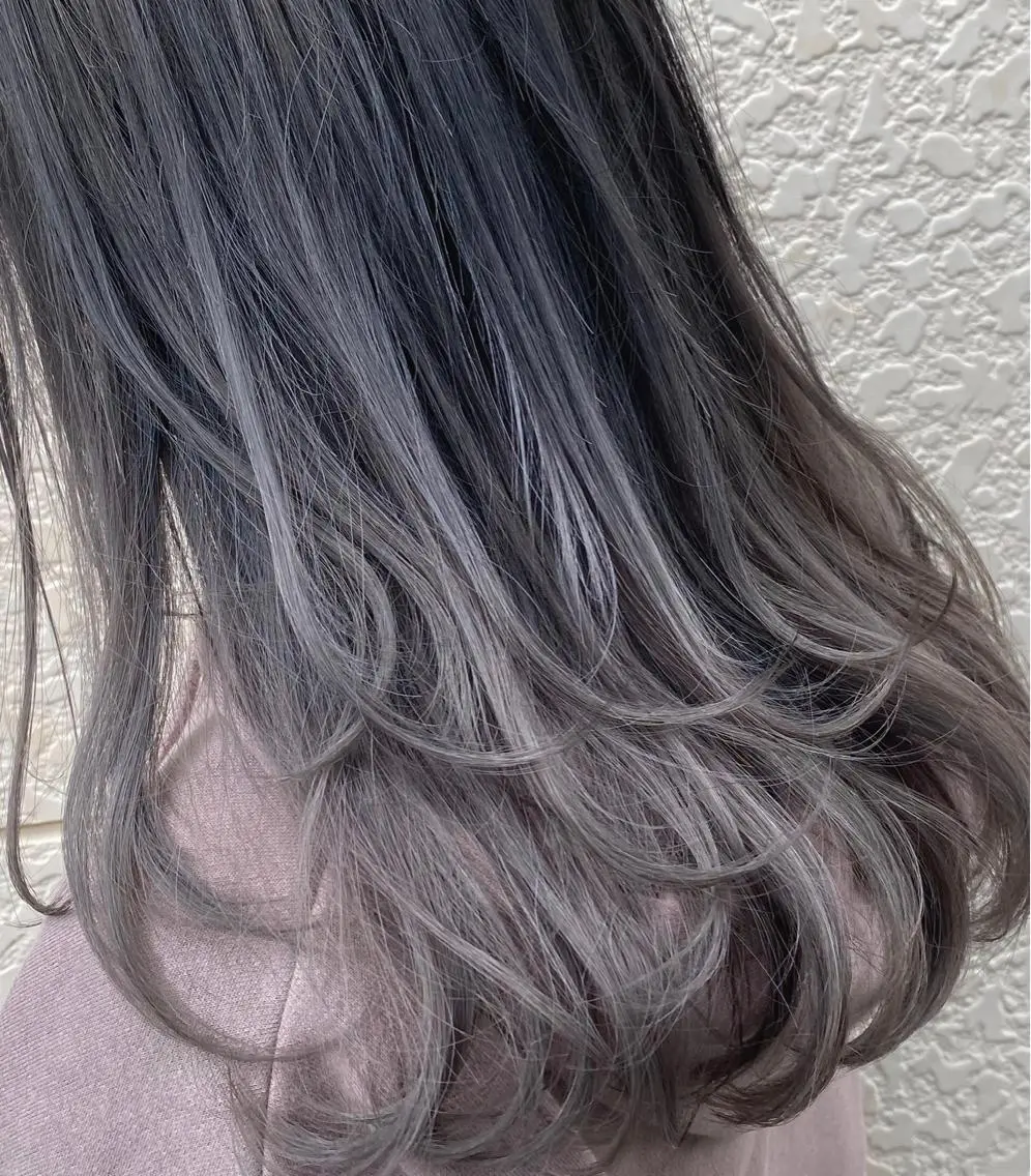 ロング 髪質改善カラー× 美髪ストレート前出のヘアスタイル