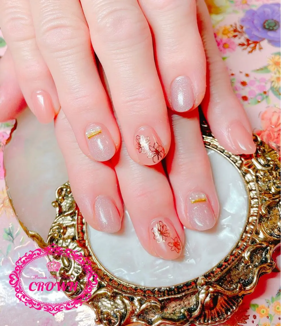 ネイル ハンドネイル CROWN プライベートサロンのネイルデザイン