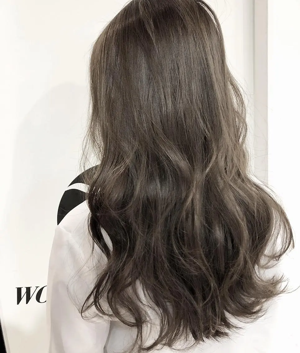 カラー バレイヤージュ ハイライトカラー イルミナカラー カット ヘアカラー トリートメント 夜23時まで予約🉑 reverieあきらのヘアスタイル