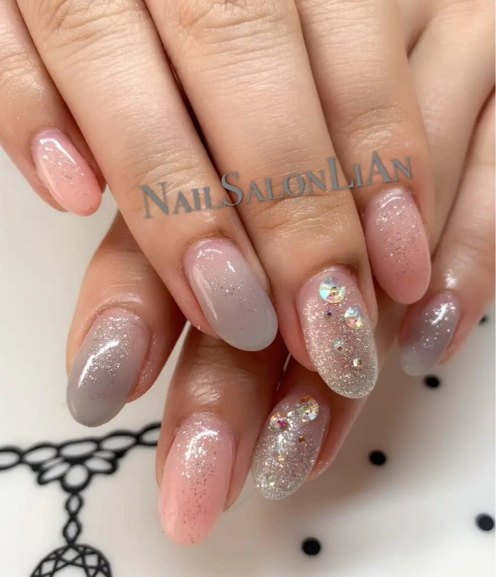 ネイル アートネイル シンプルネイル ストーンネイル NailSalon LiAnのネイルデザイン