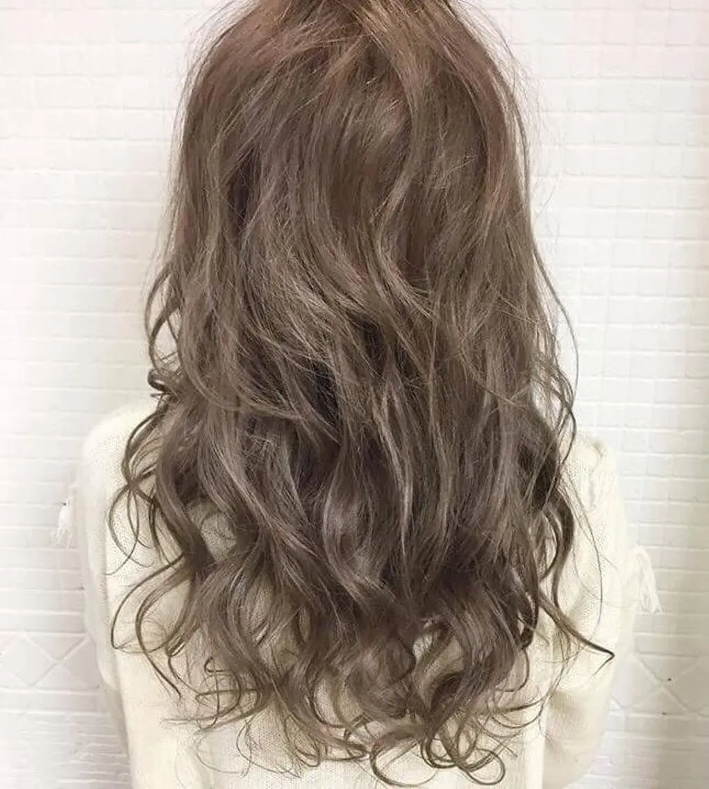 ロング カラー 大阪レミーエクステ チビ編み込みのヘアスタイル
