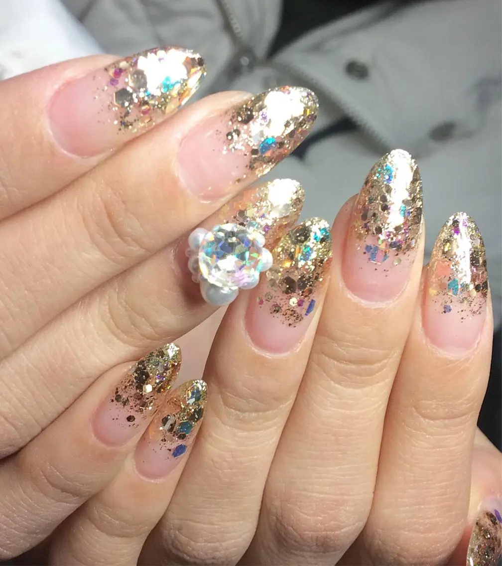ネイル ストーンネイル ハンドネイル nail salon 7☺︎2のネイルデザイン