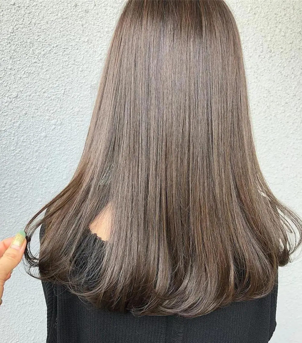 ミディアム カラー 縮毛矯正 堀井 凌平のヘアスタイル