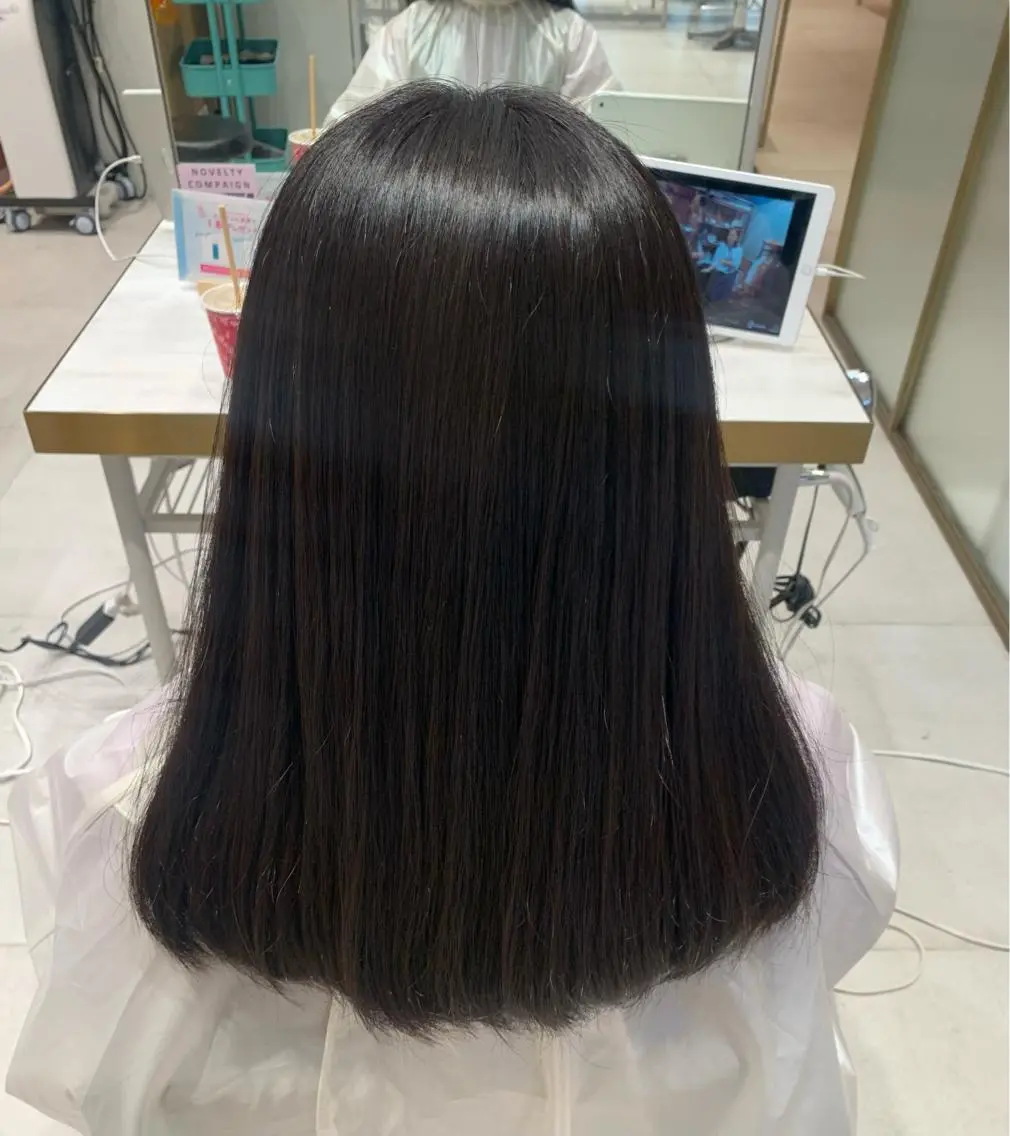 ミディアム 縮毛矯正 トリートメント 内田 志乃のヘアスタイル