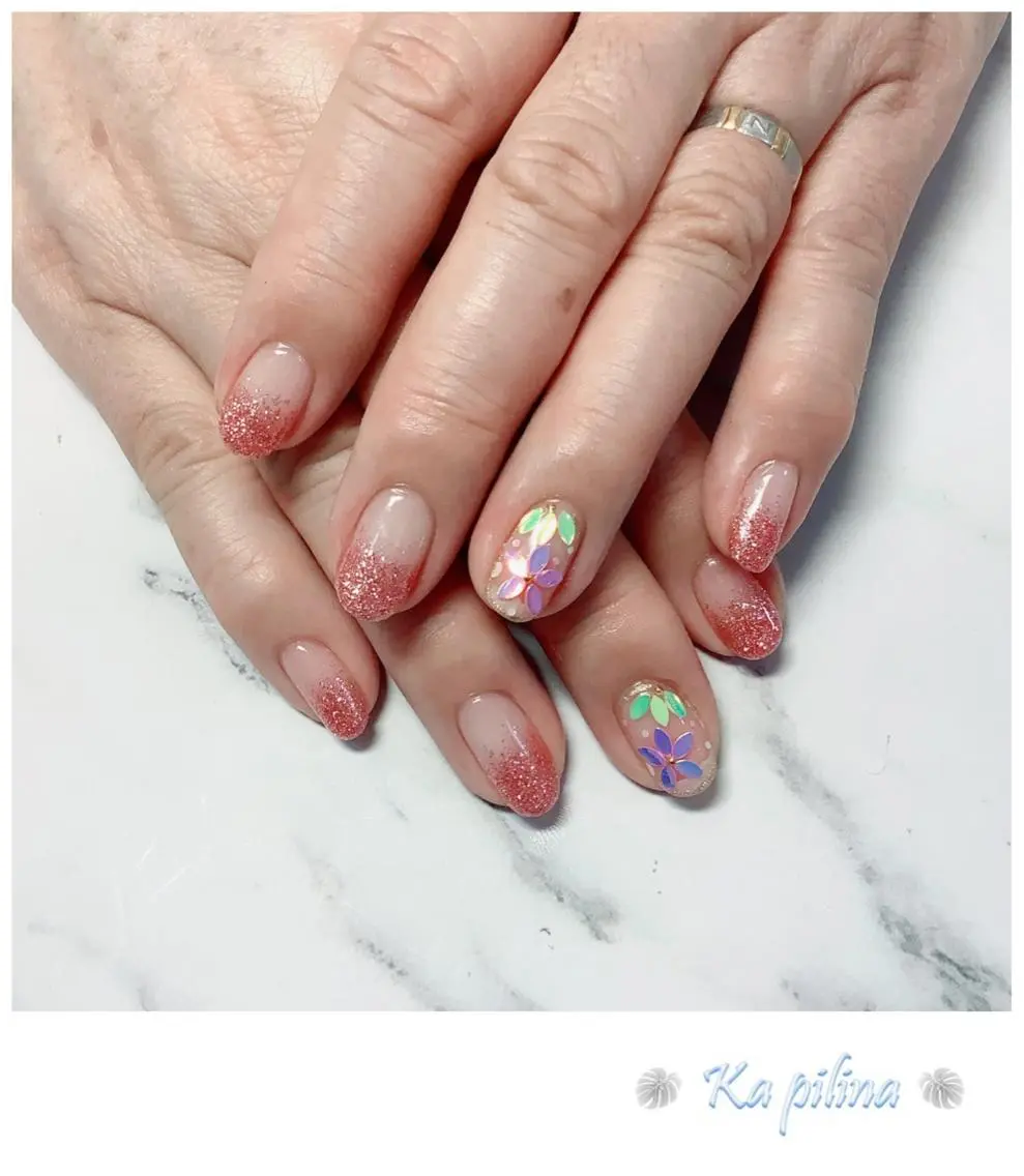 ネイル グラデーション ラメ(グリッター) ラメグラデーション 春ネイル Nail salon Ka pilinaのネイルデザイン