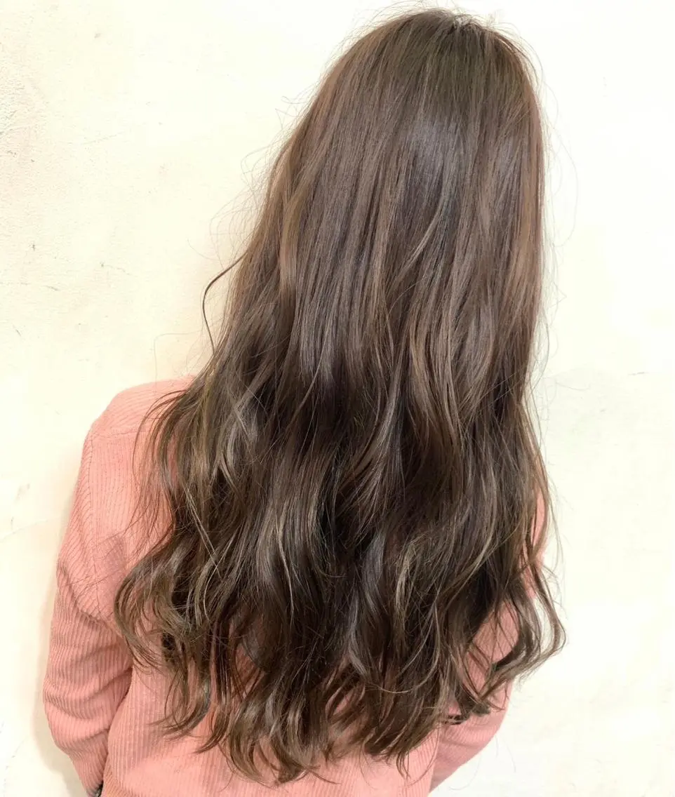 ロング 渡部凌我 小顔ウルフ ハイトーンカラーのヘアスタイル