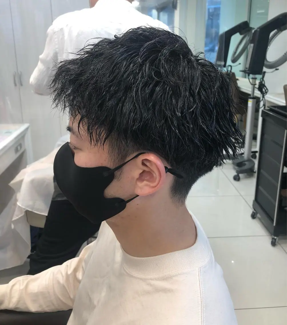 メンズ メンズパーマ ツーブロック 刈り上げ カット パーマ トリートメント 炭木 一也のヘアスタイル