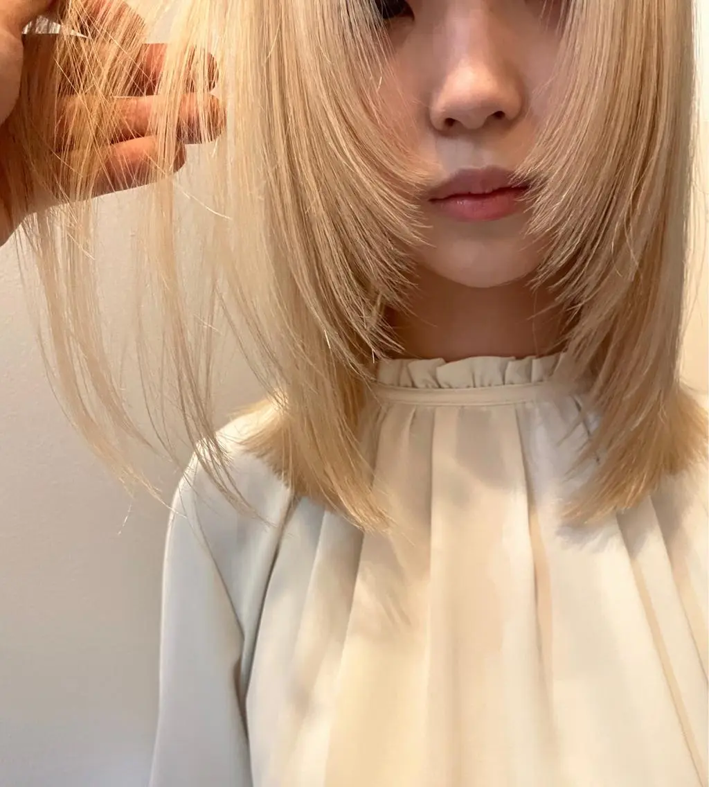ミディアム 韓国風カラー 韓国風ヘア レイヤーカット レイヤー/エクステ Veluaのヘアスタイル