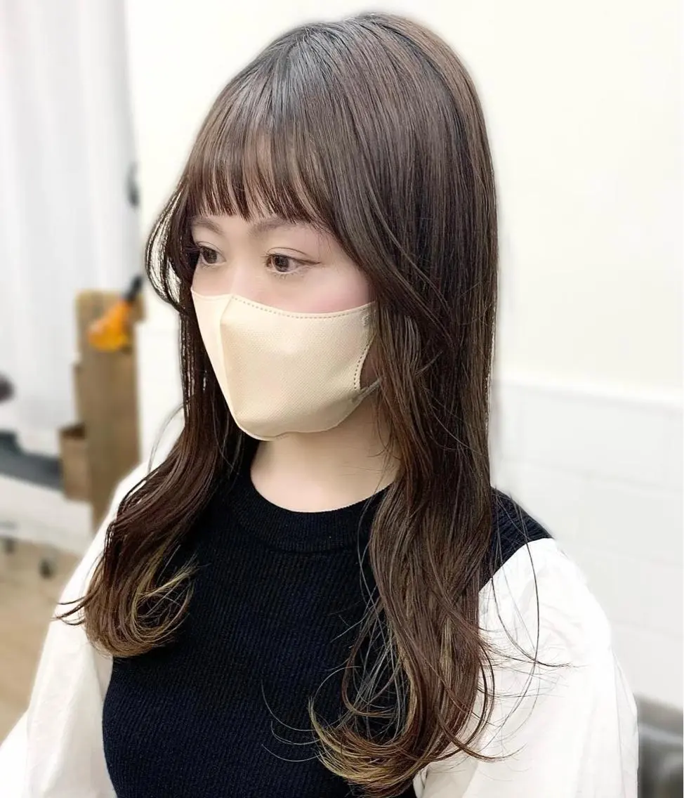 ロング カラー パーマ ヘアアレンジ メンズ キッズ ネイル マツエク・マツパ アイブロウ カット 縮毛矯正 レイヤーカット/ 巻ける縮毛矯正のヘアスタイル
