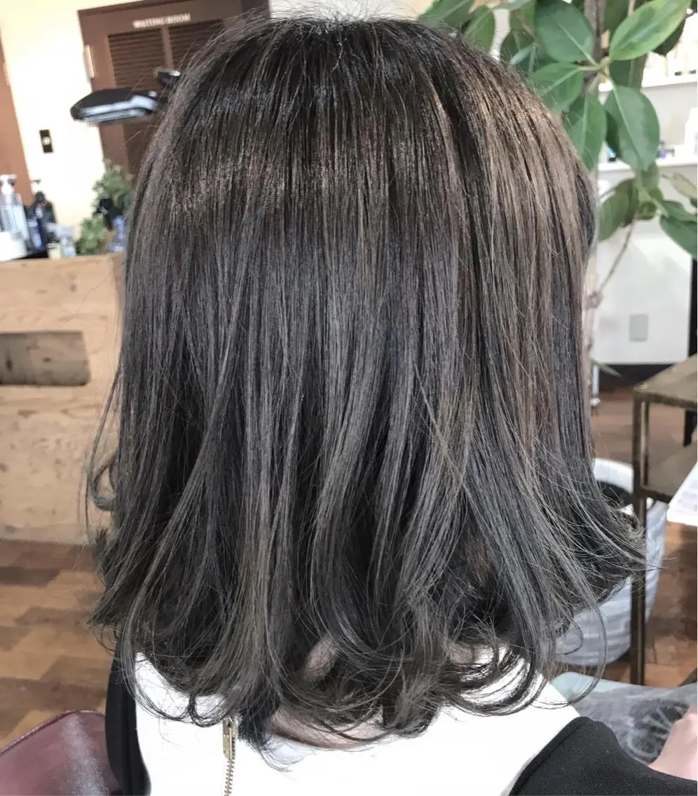 ミディアム カラー グラデーションカラー グレージュ 外国人風カラー 大嶋 宏隆のヘアスタイル