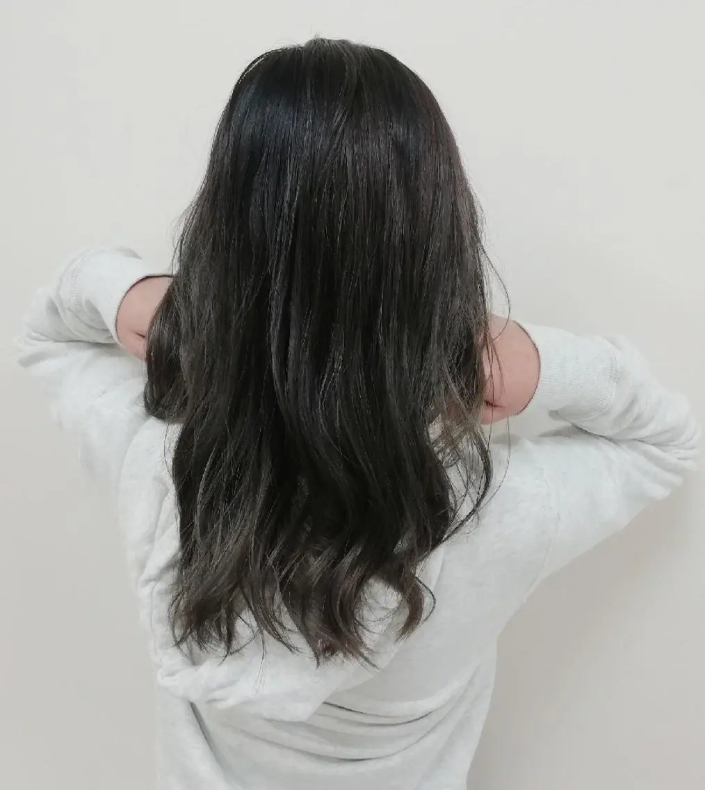 セミロング アッシュ 髪質改善特化 サロン✨代表HIROのヘアスタイル