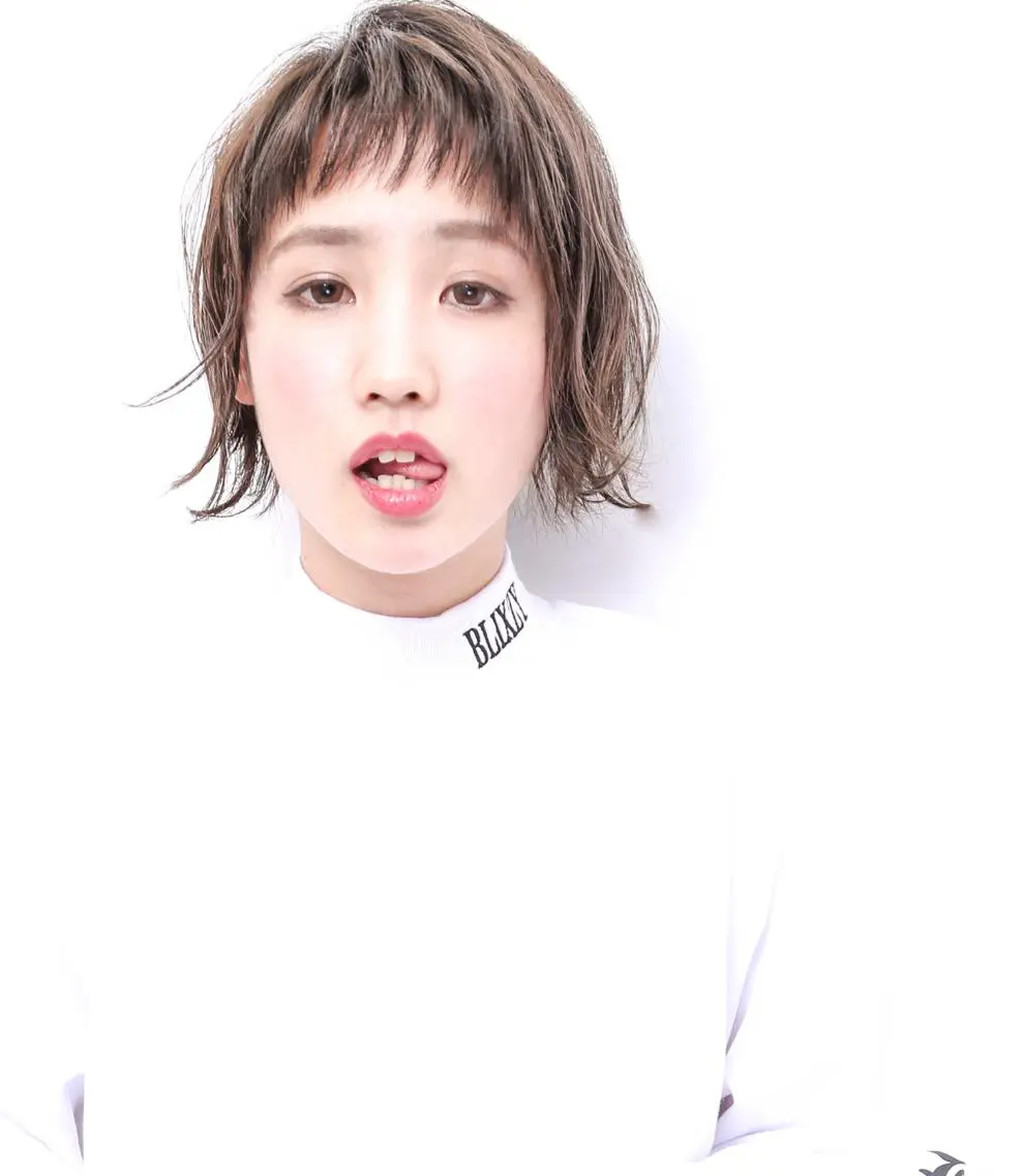 ショート ミディアム カラー THE USUAL ユージュアルのヘアスタイル