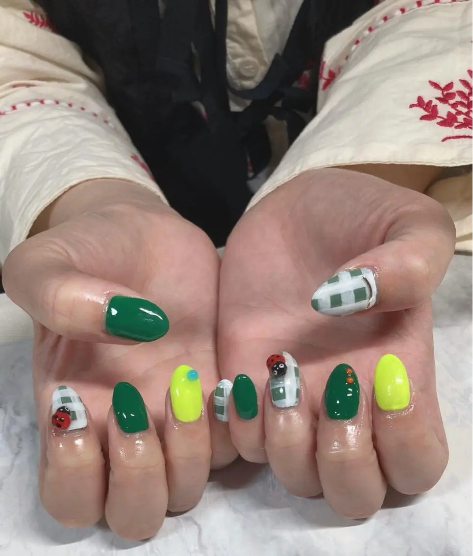 ネイル Agu. Nail tomoのネイルデザイン