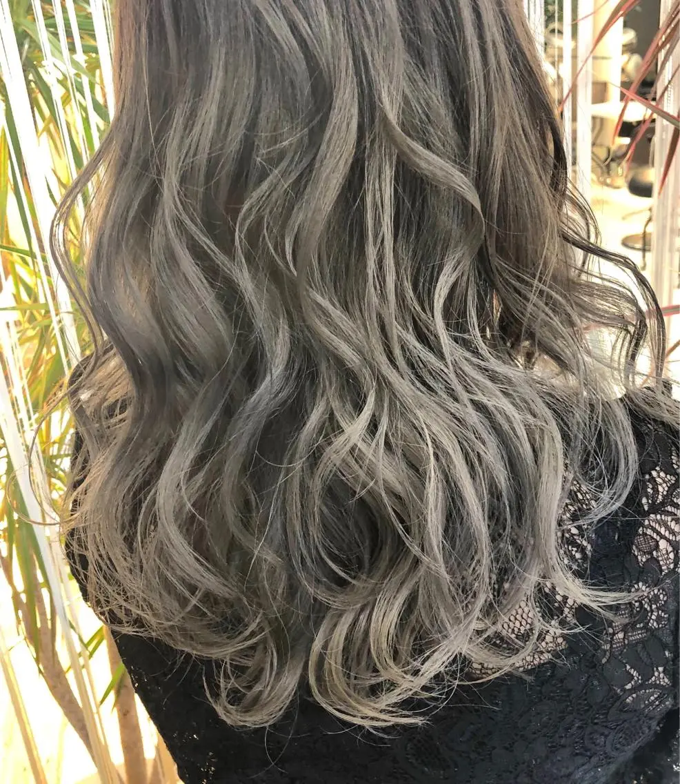 ロング カラー グラデーションカラー グレージュ カット ヘアカラー トリートメント 髪質改善/美髪矯 正ヤマモトハルキのヘアスタイル