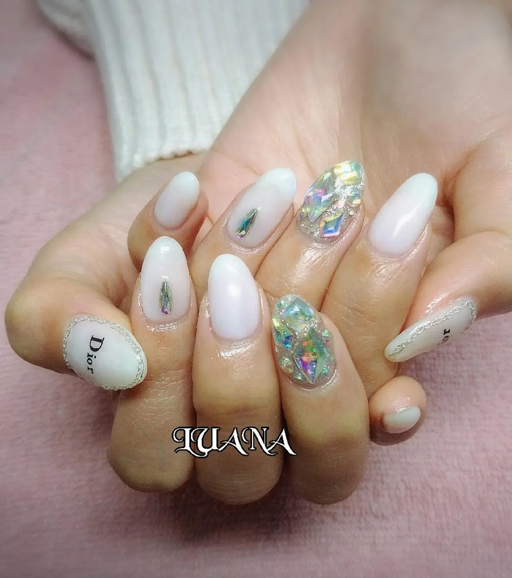 ネイル ハンドネイル LUANA TAKAHASHIのネイルデザイン