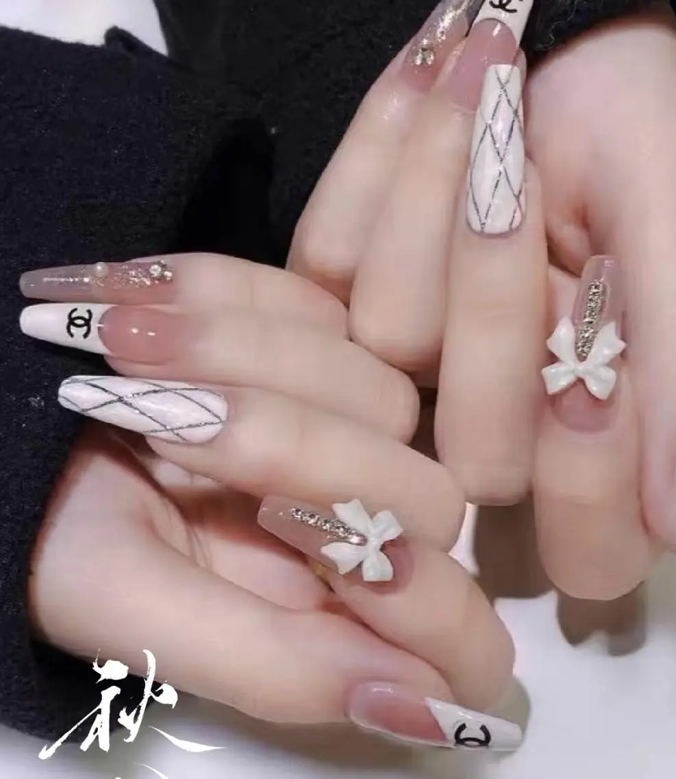 ネイル ハンドネイル lucky シュウのネイルデザイン