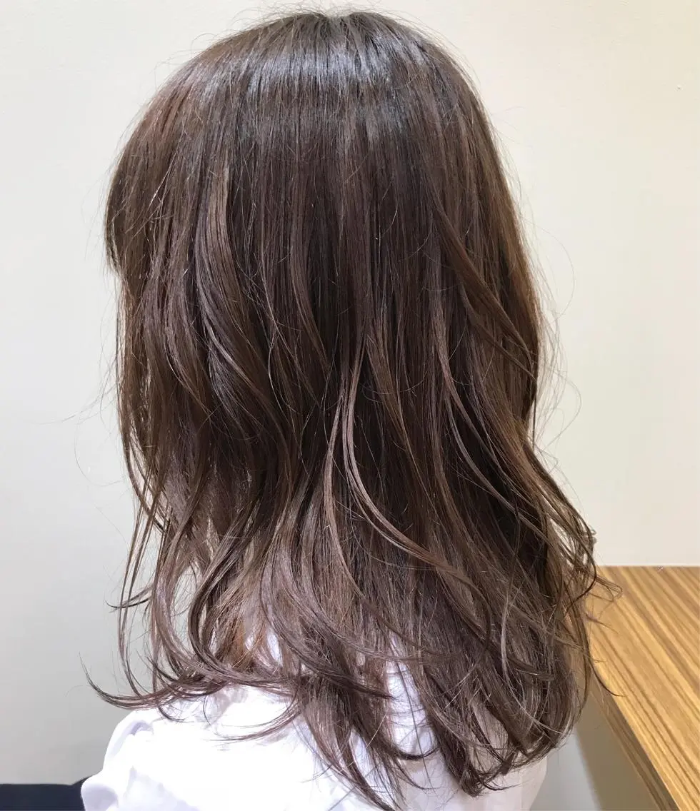 ミディアム カラー 🍋透け感カラー🍃 オリーブ🍐Kahoのヘアスタイル