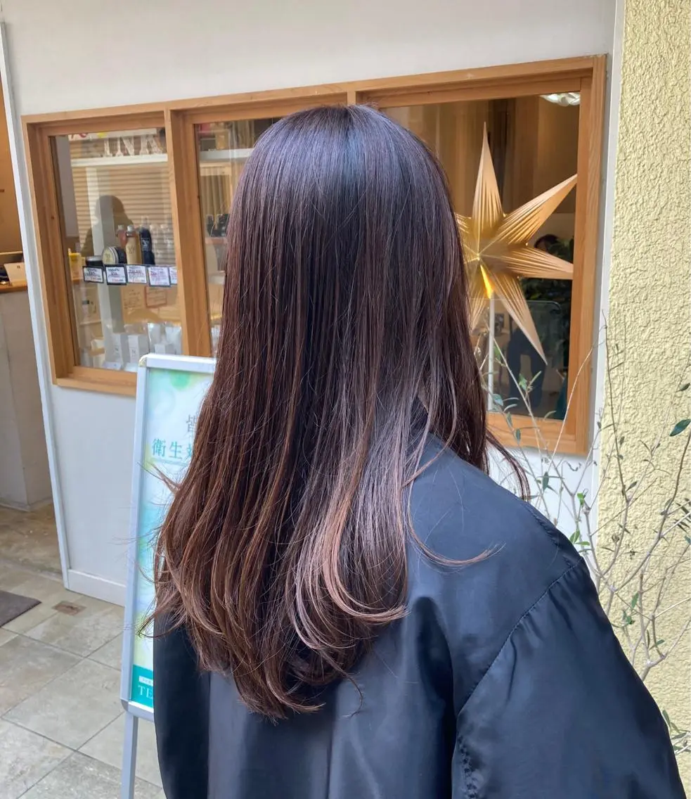 セミロング レイヤーカット 【女性指名No.1】 西口直子のヘアスタイル