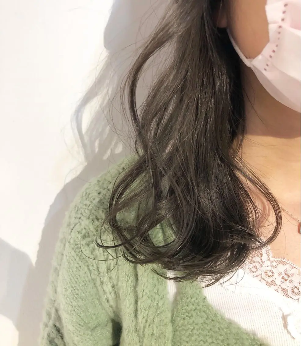 セミロング カラー ブリーチ ケアブリーチ ダブルカラー グレージュ カット ヘアカラー トリートメント 🍊新宿南口🍊 ERINAのヘアスタイル