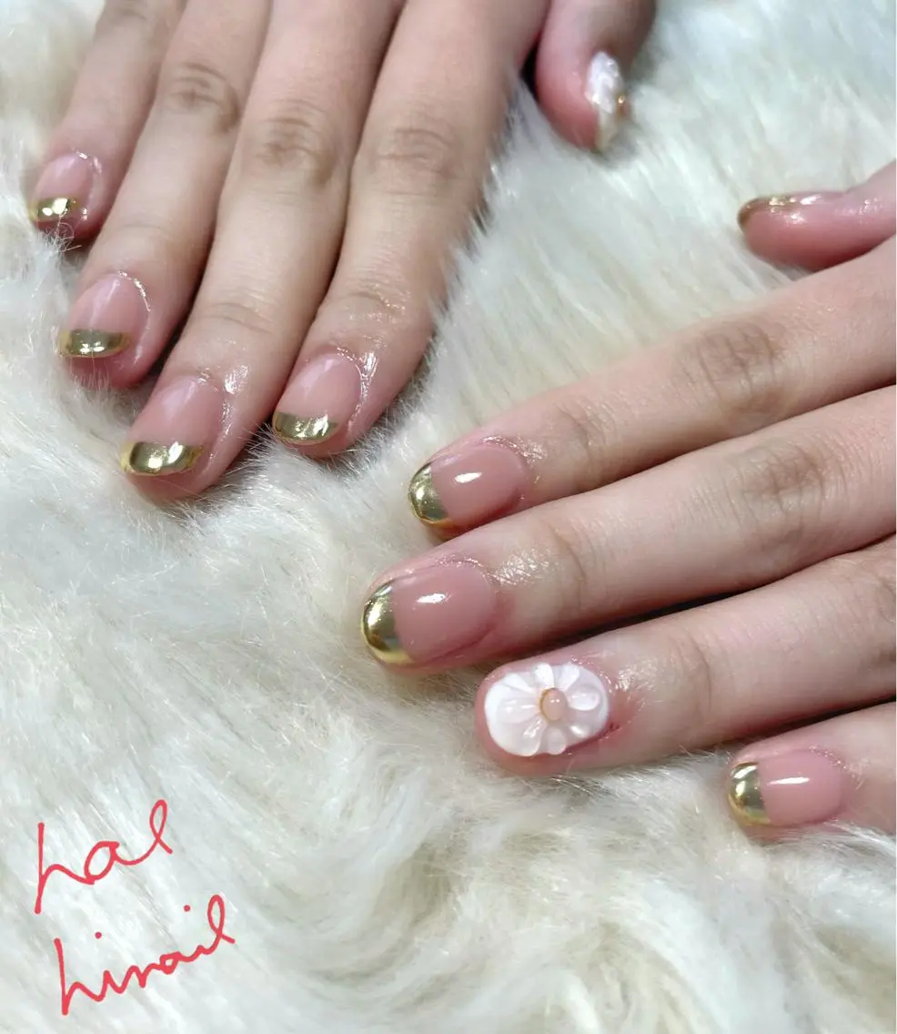 ネイル フラワーネイル フレンチネイル ミラーネイル ぷっくりネイル ブライダルネイル はるひな ねいるのネイルデザイン