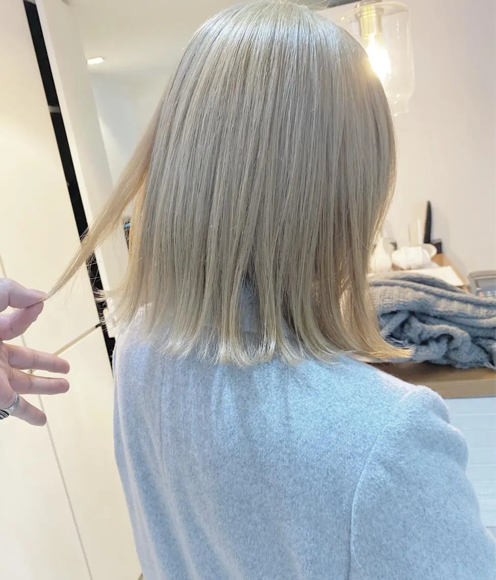 ショート カラー ヘアアレンジ 結婚式・ブライダル アッシュ アッシュブラウン バレイヤージュ ベージュカラー カット ヘアカラー トリートメント 韓国風×透明感カラー 髪質改善オタベシンヤのヘアスタイル