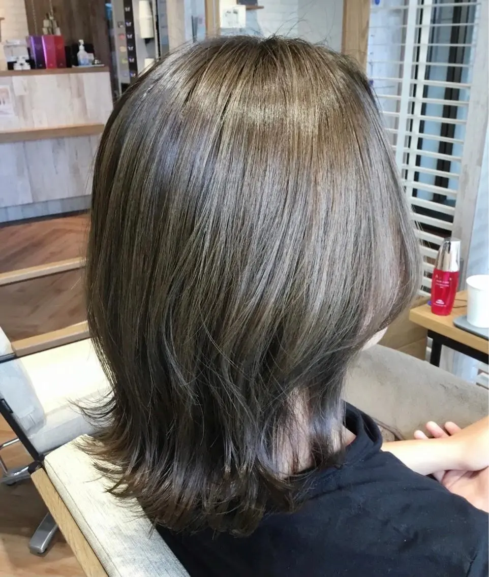 ミディアム カラー カット ヘアカラー トリートメント 𓏸𓈒𓂃早坂 浩行𓂃𓈒𓏸のヘアスタイル