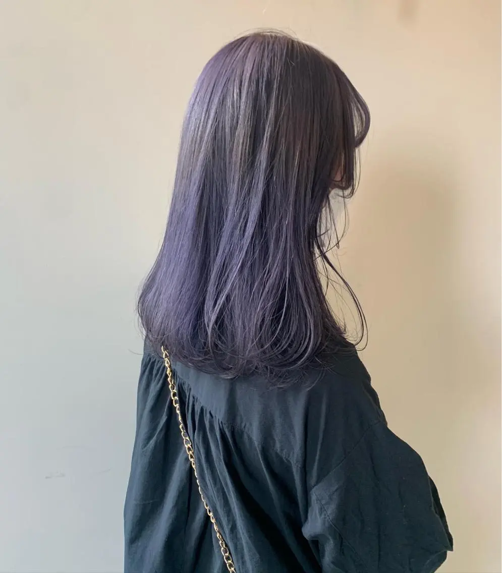 セミロング カラー ヘアカラー 本間 結衣のヘアスタイル