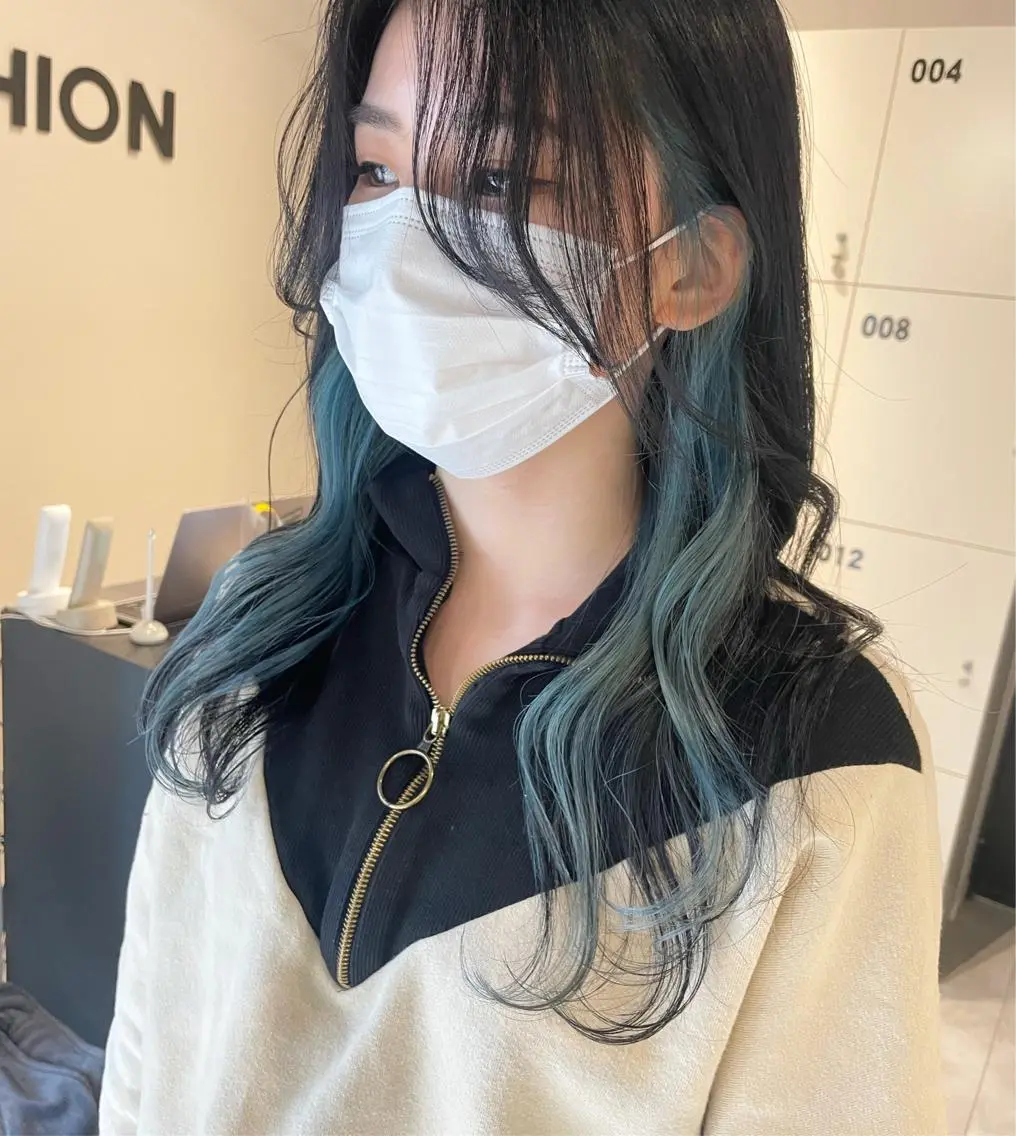 ショート カラー インナーカラー ブリーチ👩‍🦳/ ‪✂︎MANAMIのヘアスタイル