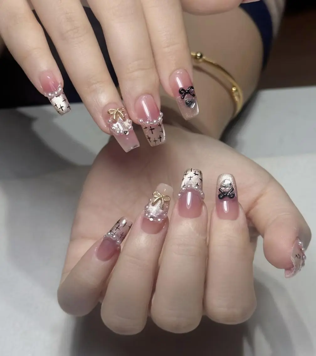 ネイル ハンドネイル ハンドケア 🍑 momo_nailのネイルデザイン