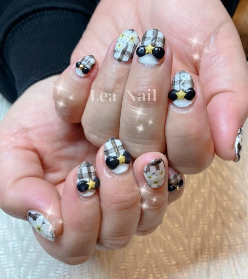 ネイル リボン Lea Nailのネイルデザイン