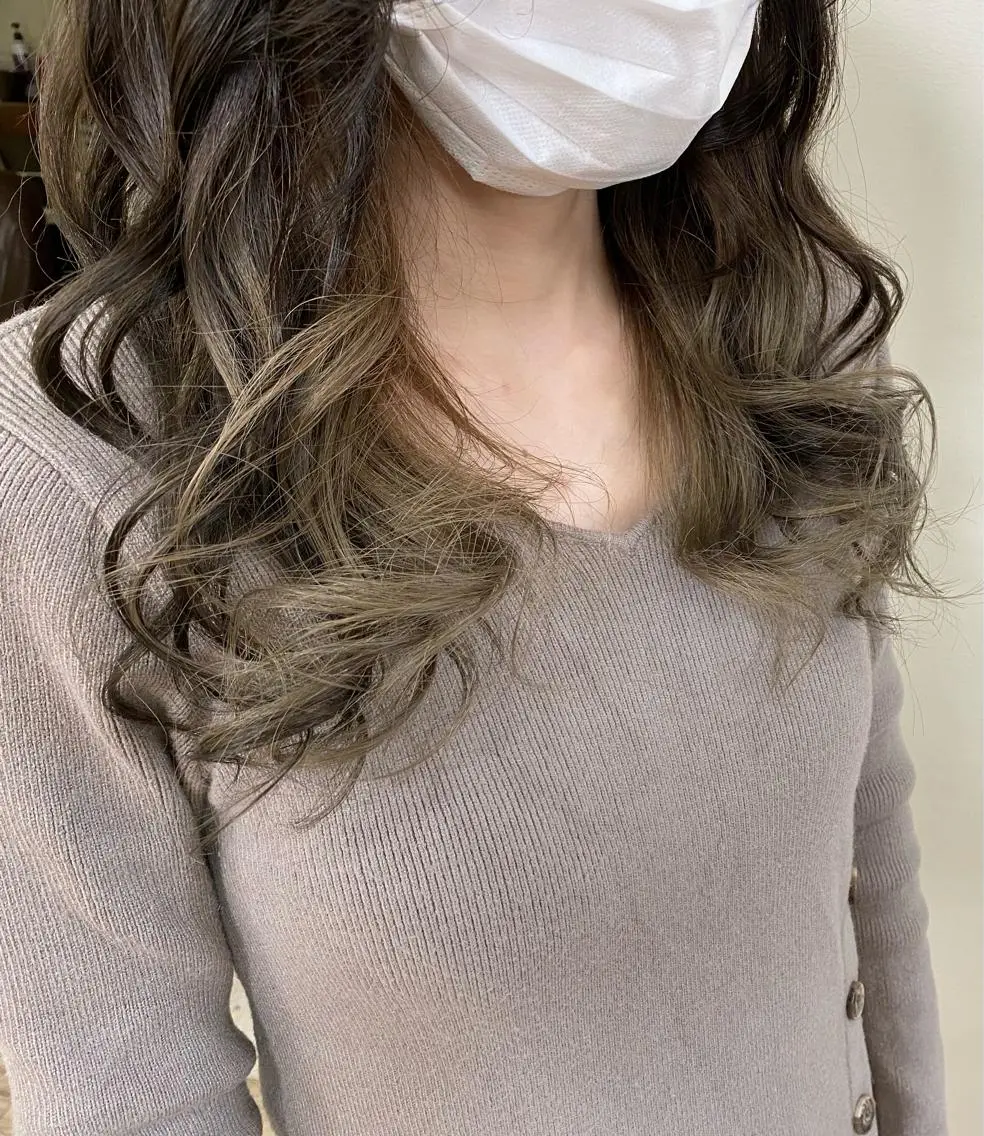 カラー SALOWIN栄 高須大貴のヘアスタイル