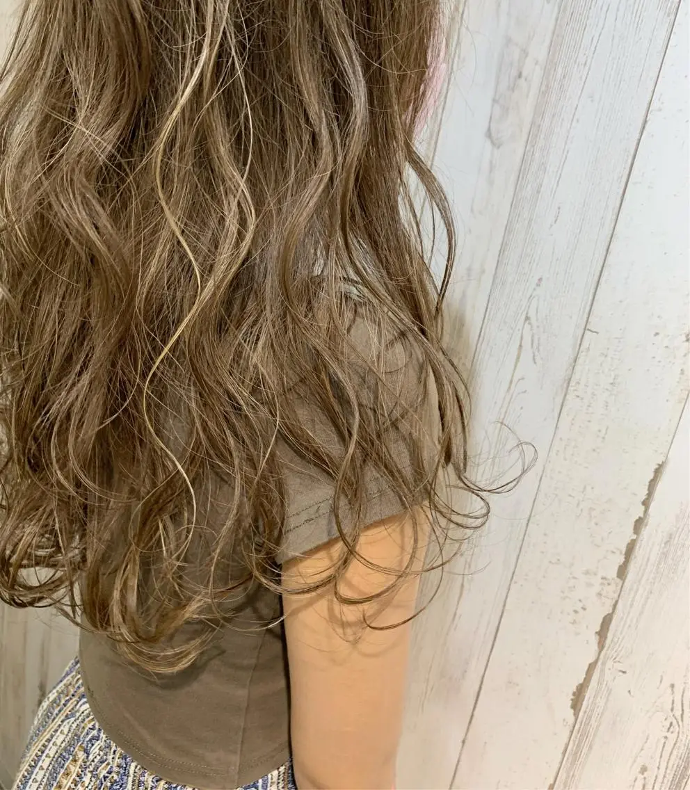 ロング カラー ヘアカラー 心斎橋韓国ボブ 好原良真のヘアスタイル