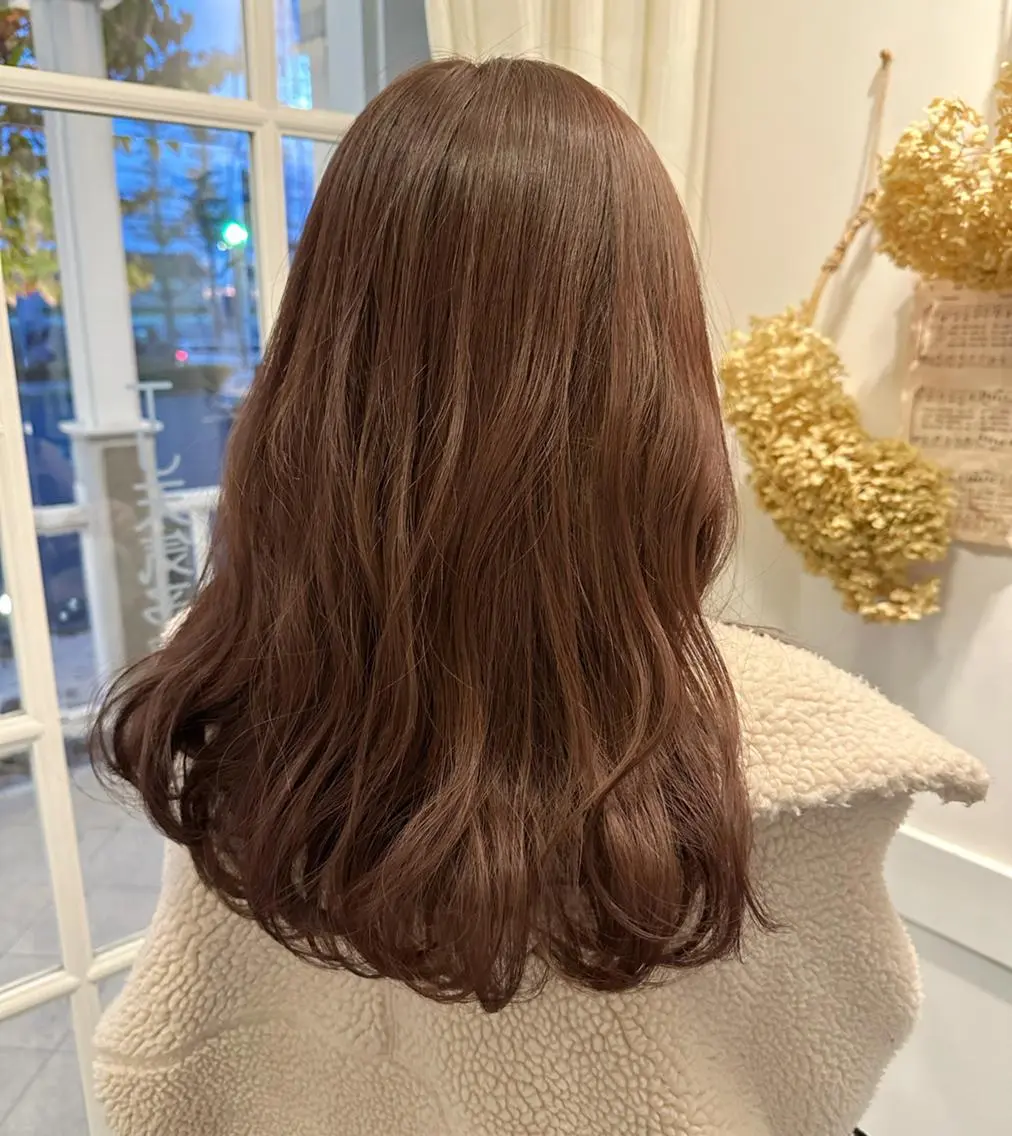 セミロング 加藤 梨夏のヘアスタイル