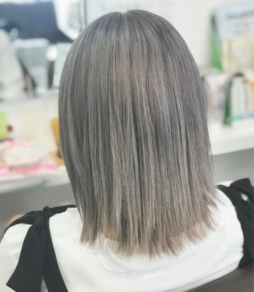 ロング カラー 岩谷/ブリーチ 🪽透明感カラーのヘアスタイル