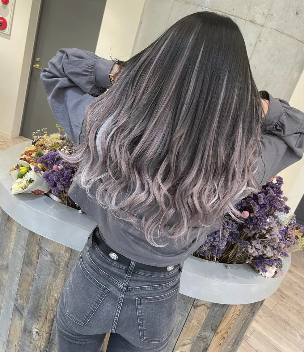 ロング Loob.TOKYO MIYA🌈のヘアスタイル