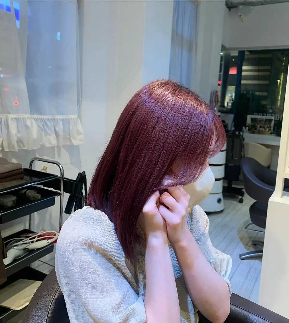 ショート カラー ブリーチ カシス ダブルカラー ハイライトカラー インナーカラー justbeauty CiNQのヘアスタイル