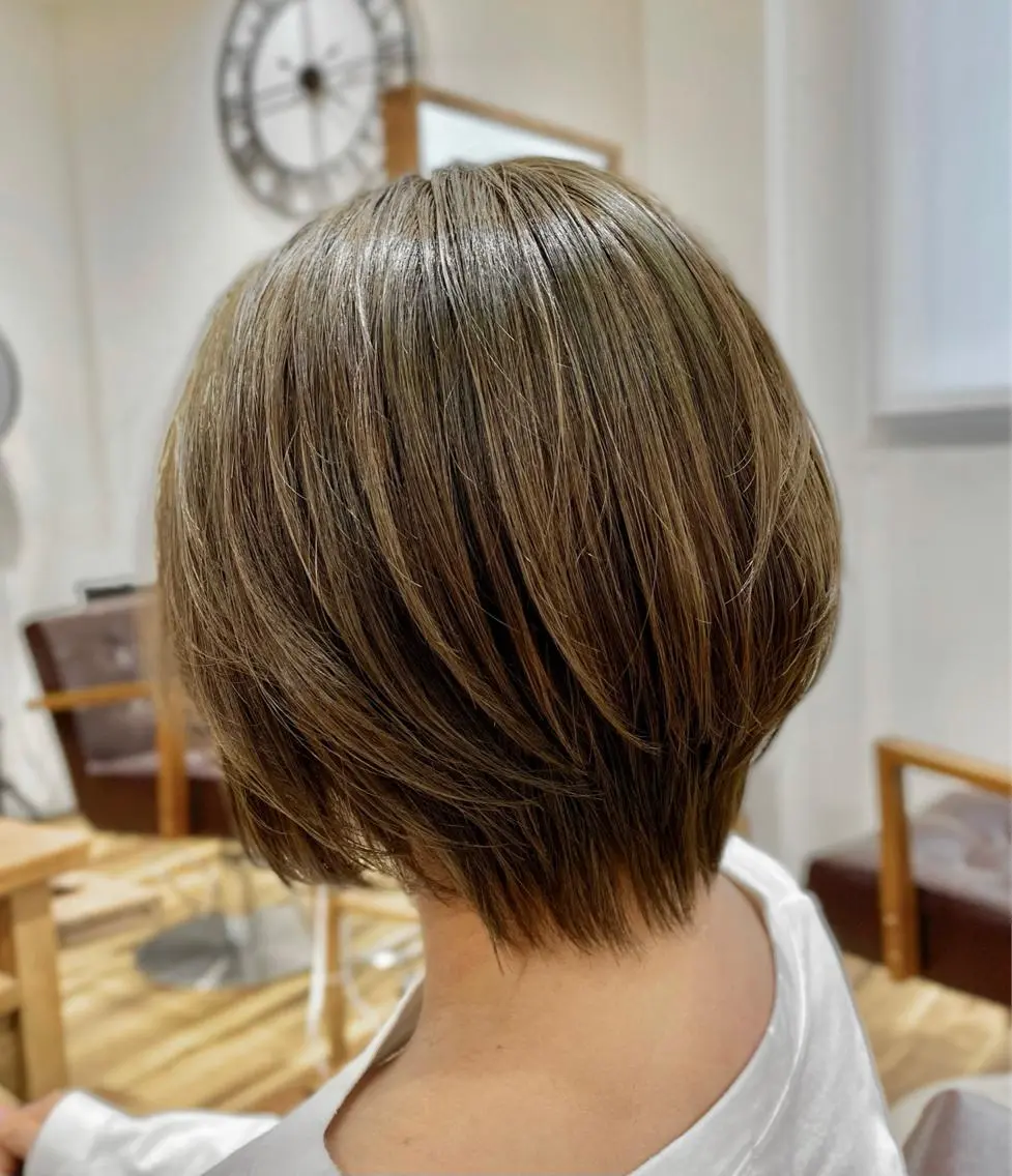 ショート アッシュ アッシュグレー アッシュグレージュ YASUHIRO グレージュ/メンズのヘアスタイル