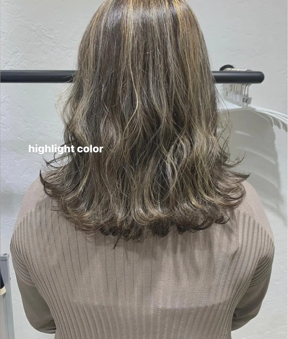 セミロング カラー ヘアカラー トリートメント ブリーチなしWカラー /レイヤー🎀マリノのヘアスタイル