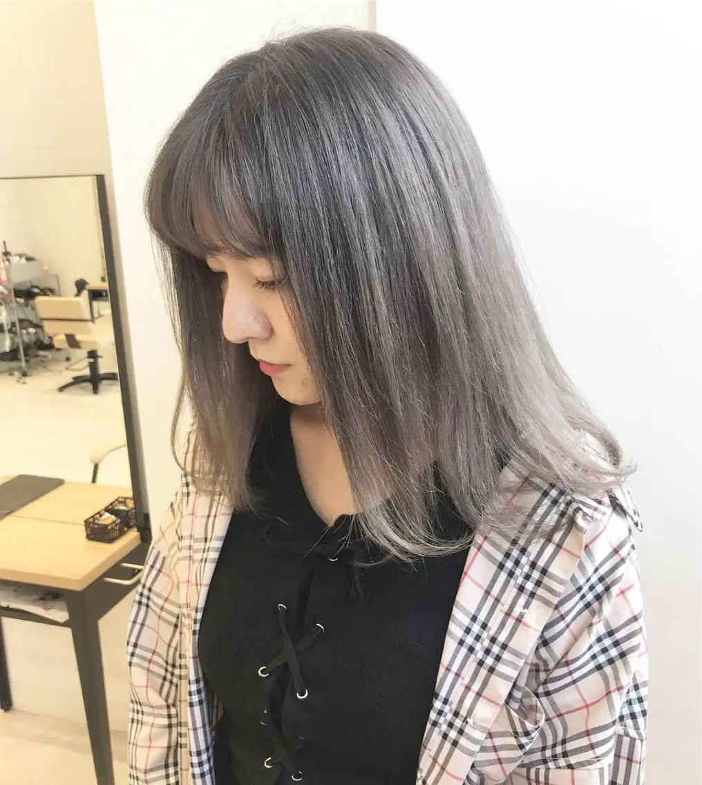 セミロング カラー アッシュ シルバー シルバーアッシュ カット ヘアカラー インナーエクステ渋谷 🦋KAJIのヘアスタイル