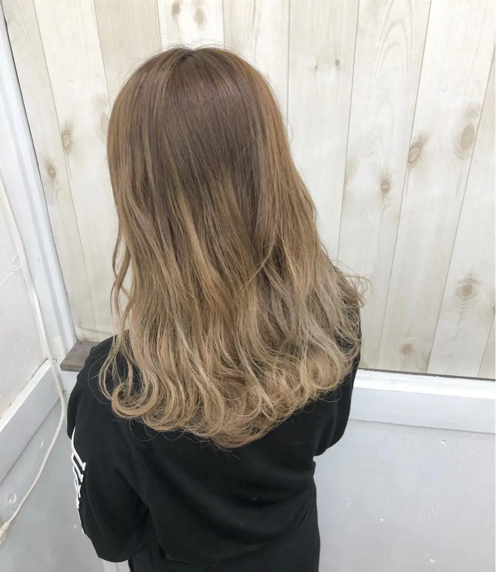ミディアム エクステ Loob.TOKYO MIYA🌈のヘアスタイル