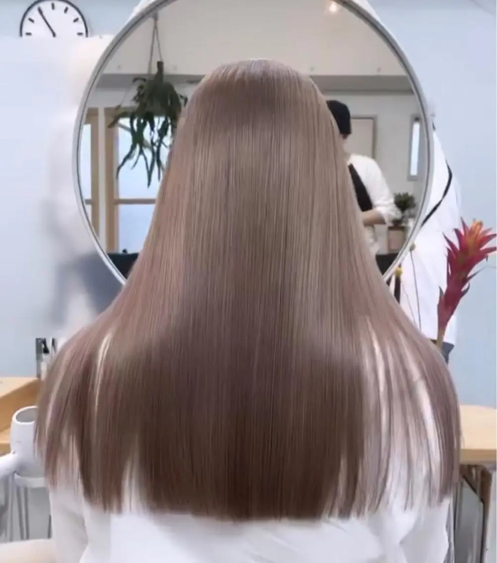 ロング カラー 💜Noa /艶髪ハイトーン💫のヘアスタイル