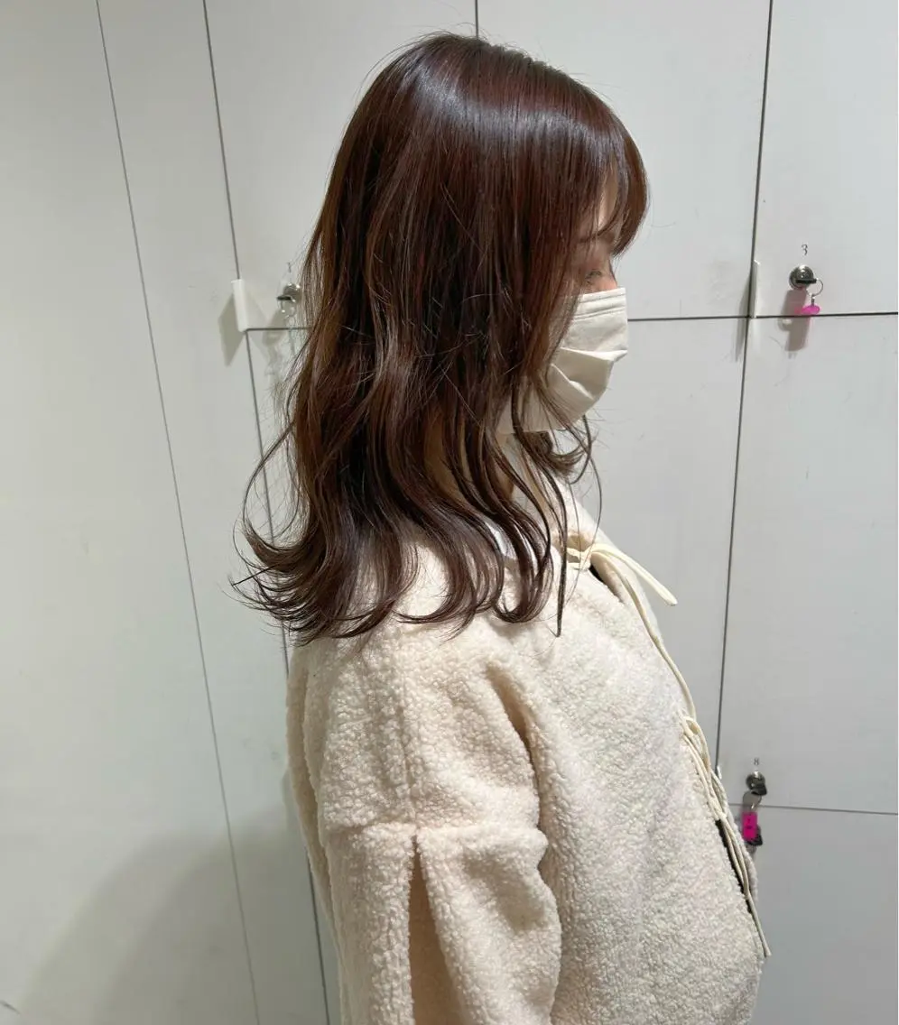ミディアム カラー グレージュ カット 透明感カラー🫧 nanohaのヘアスタイル
