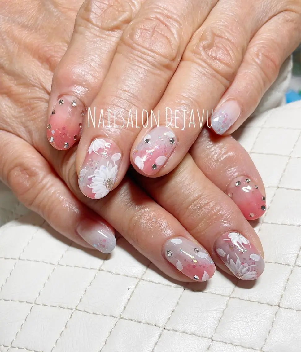 ネイル アートネイル フラワーネイル 春ネイル Nail salon Dejavu 🌿のネイルデザイン