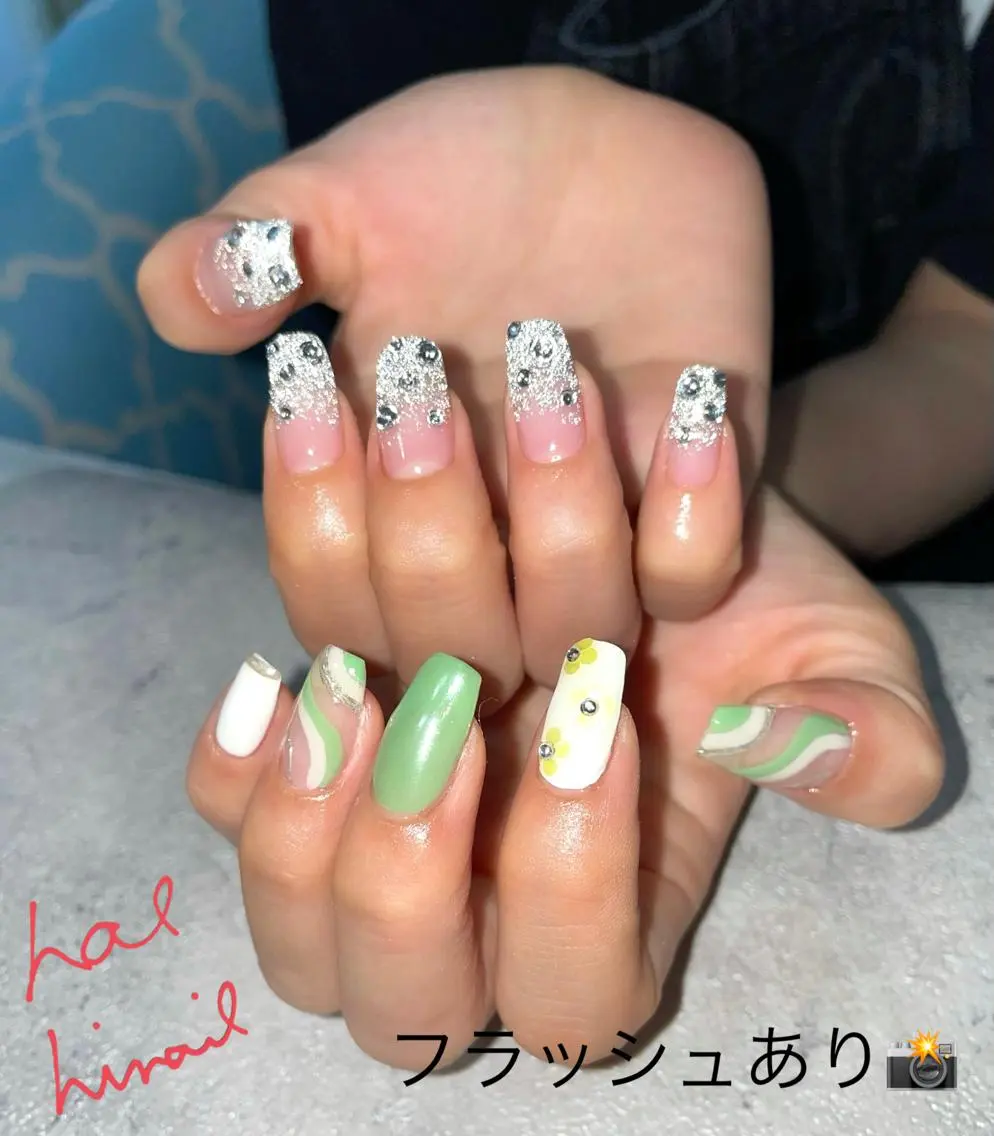 ネイル フラッシュネイル ニュアンスネイル はるひな ねいるのネイルデザイン