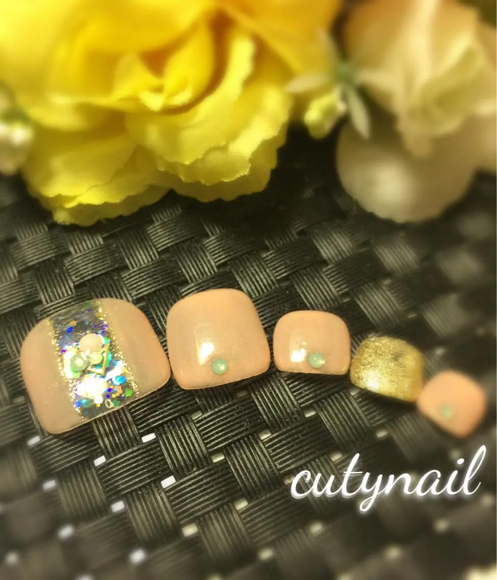 ネイル フットネイル cuty nailのネイルデザイン