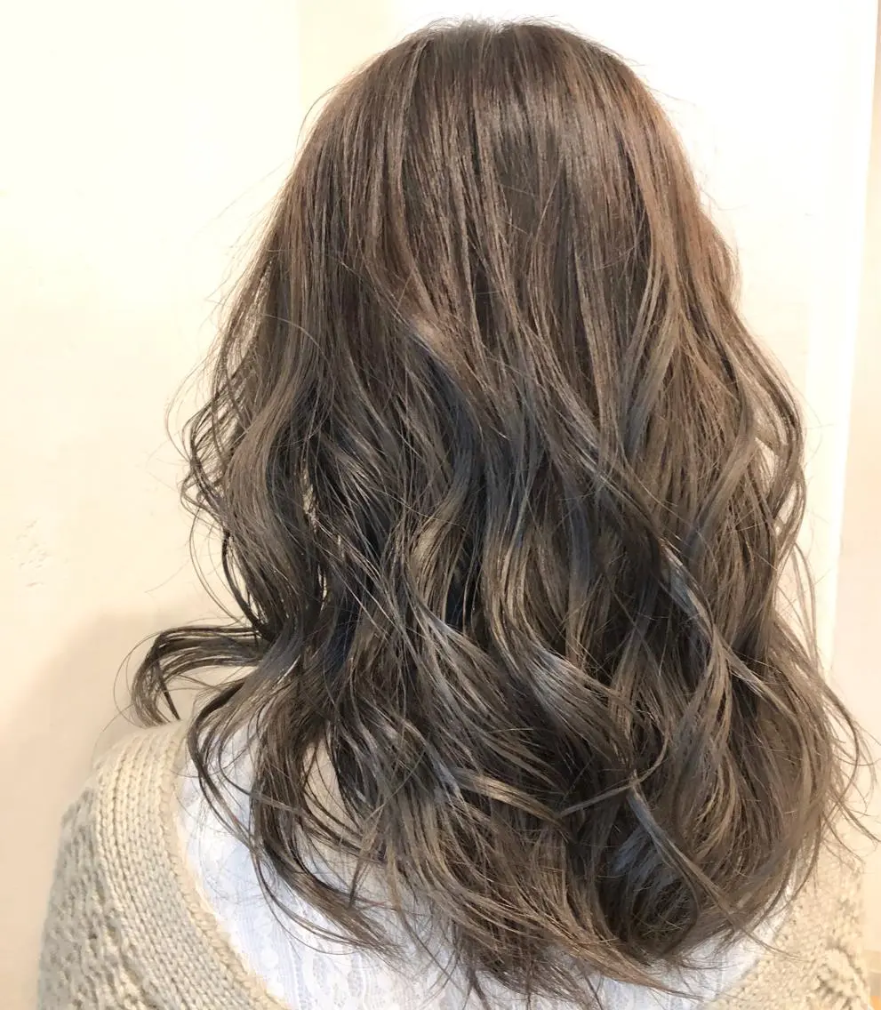 セミロング カラー アッシュ ベージュカラー TOWA 野村　コウダイのヘアスタイル